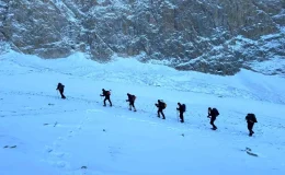 Niğde’de Kayıp Belaruslu Dağcı Kız Kardeşler İçin Arama Çalışmaları Devam Ediyor